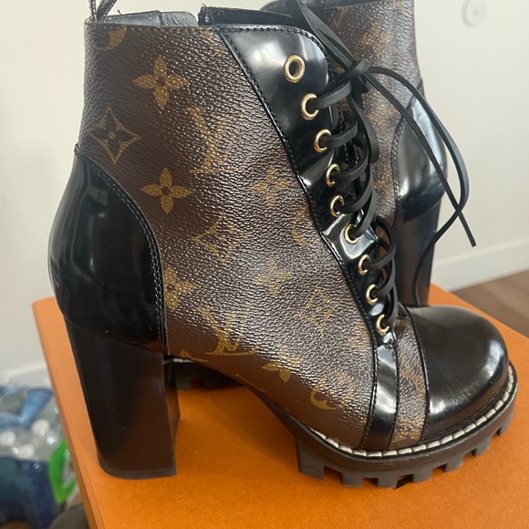 Star Trail Ankle Boot - Picture 4 of 6